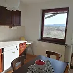 Apartmaji Karbic * بوستوينا