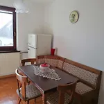 شقة Apartmaji Karbic بوستوينا