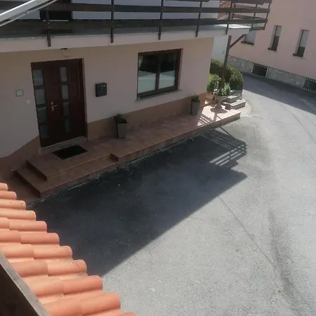 Apartmaji Karbic * Postojna