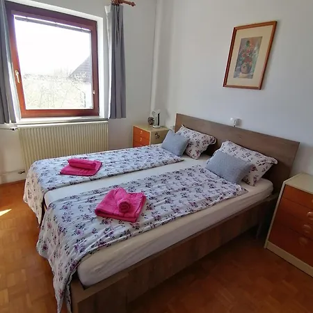 Apartmaji Karbic Apartament