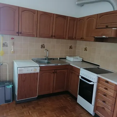 Apartmaji Karbic * بوستوينا