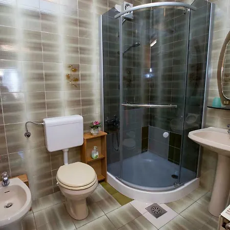 Apartment Apartmaji Karbic *