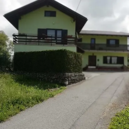 Apartmaji Karbic Postojna