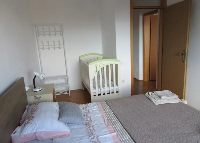 Apartmaji Karbic شقة بوستوينا